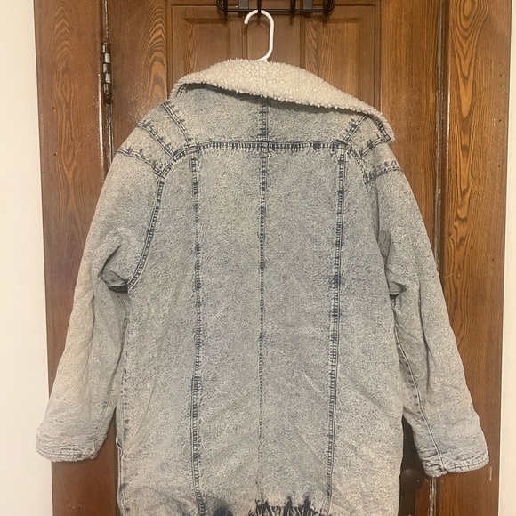 vintage Jean jacket. - Picture 3 of 3